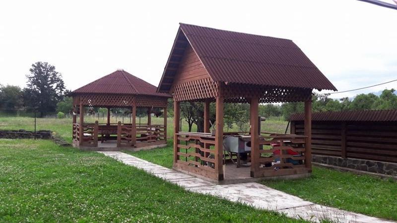 Pensiune Restaurant La Pogace Săpînţa エクステリア 写真