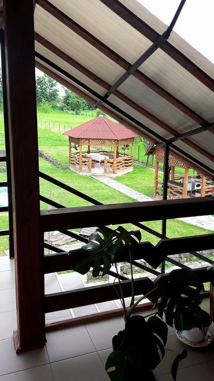 Pensiune Restaurant La Pogace Săpînţa エクステリア 写真