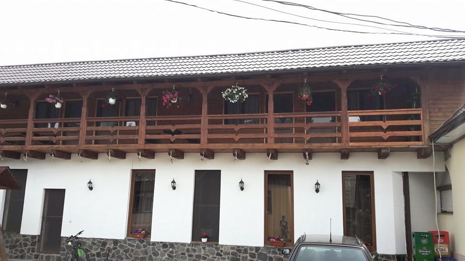 Pensiune Restaurant La Pogace Săpînţa エクステリア 写真